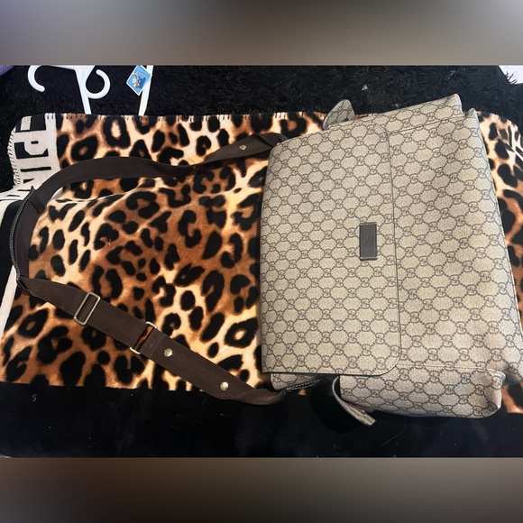 AUTHENTIC GUCCI BAG - Picture 7 of 16